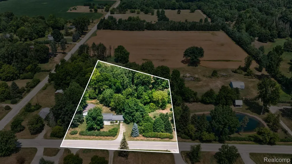 1279 E Burnside Road Deerfield Township, MI 48461