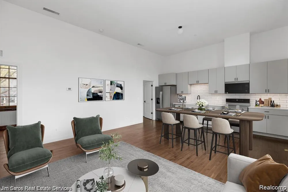 389 Saint Clair #305 Grosse Pointe City, MI 48230