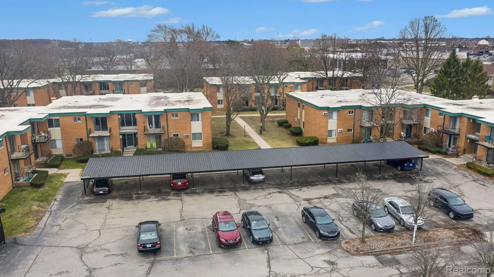 1840 Axtell Drive #7 Troy City, MI 48084