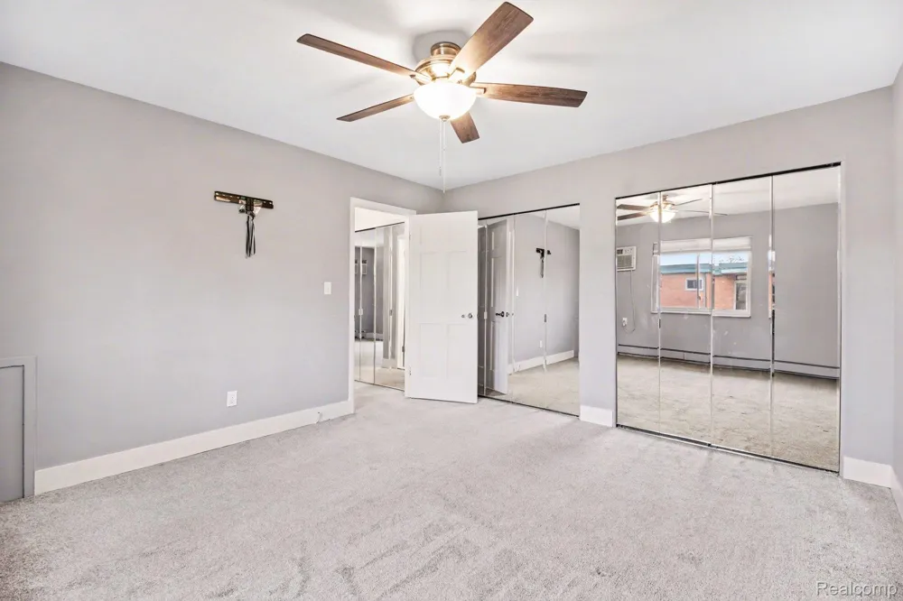 1840 Axtell Drive #7 Troy City, MI 48084