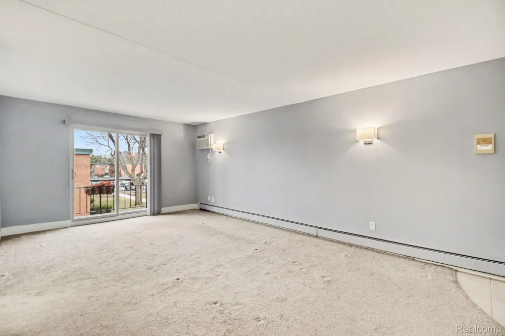 1840 Axtell Drive #7 Troy City, MI 48084