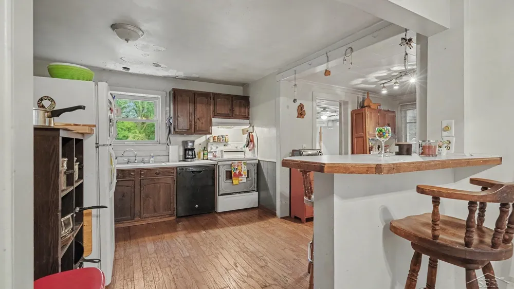4810 Brockway Road Saginaw Charter Township, MI 48638