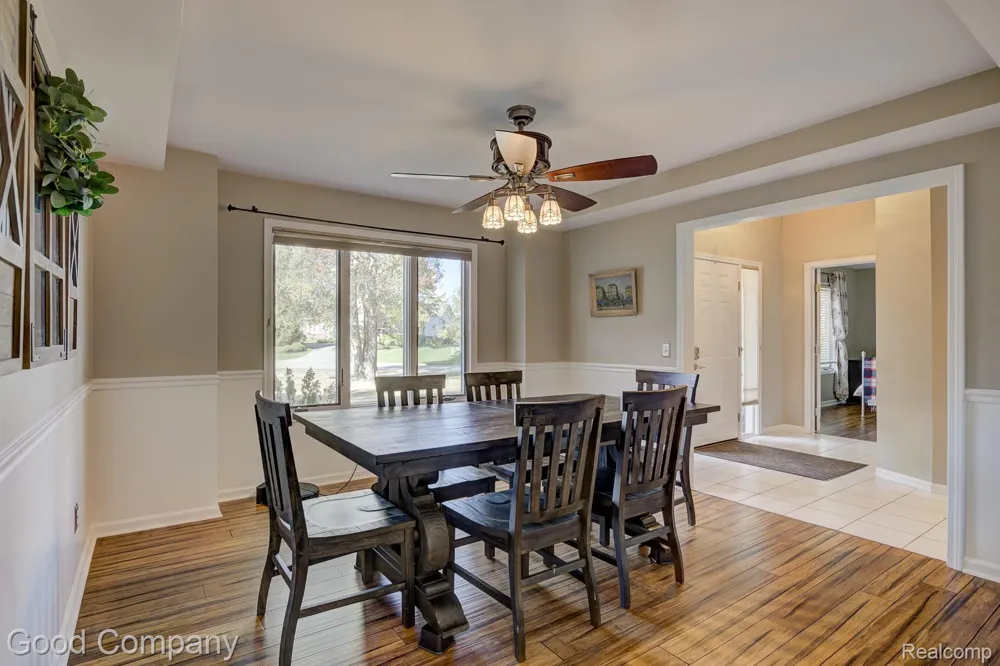 575 Lakes Edge Drive Oxford Village, MI 48371