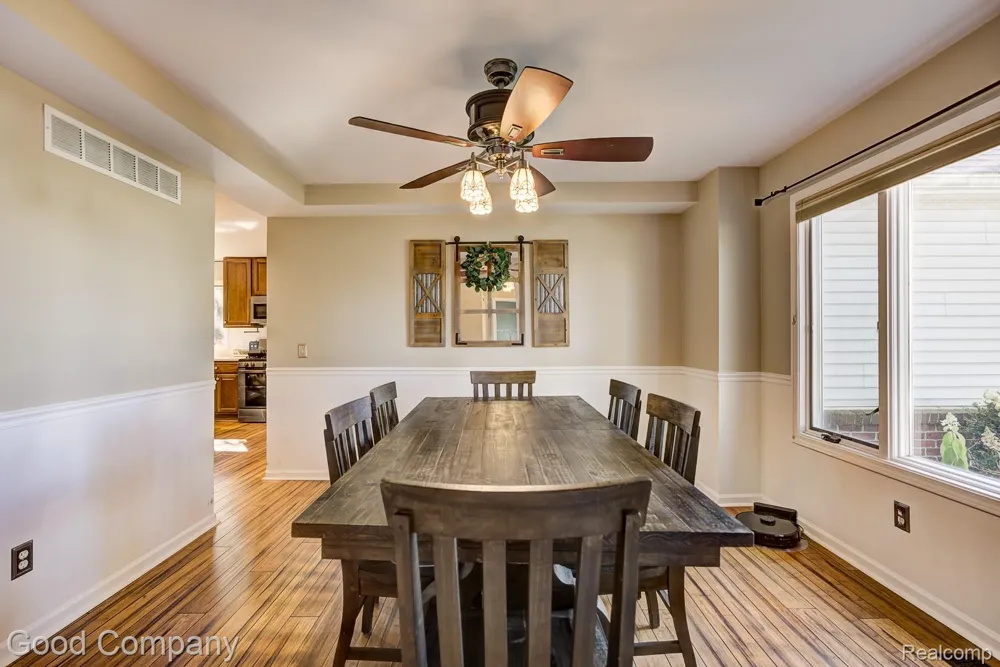 575 Lakes Edge Drive Oxford Village, MI 48371