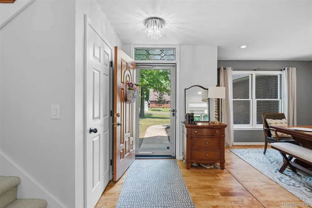 9293 Oakview Drive Swartz Creek City, MI 48473