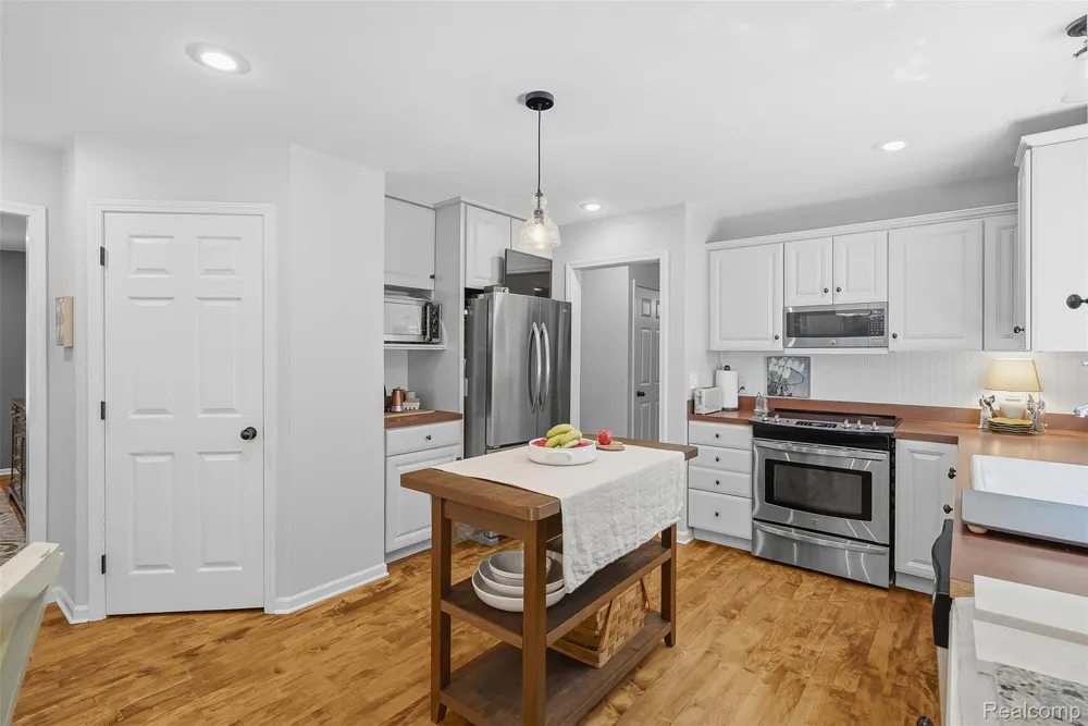 9293 Oakview Drive Swartz Creek City, MI 48473
