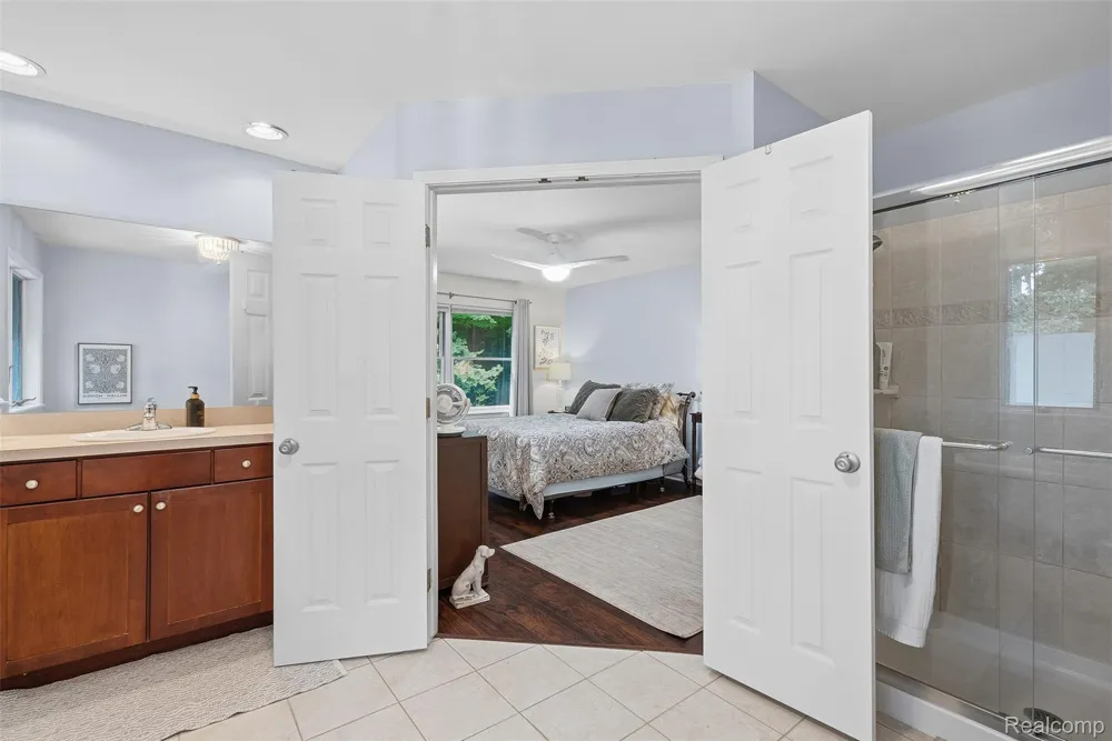 9293 Oakview Drive Swartz Creek City, MI 48473