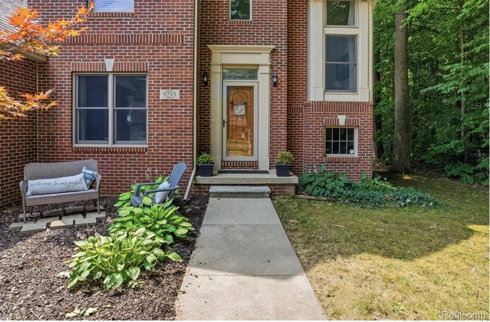 9293 Oakview Drive Swartz Creek City, MI 48473