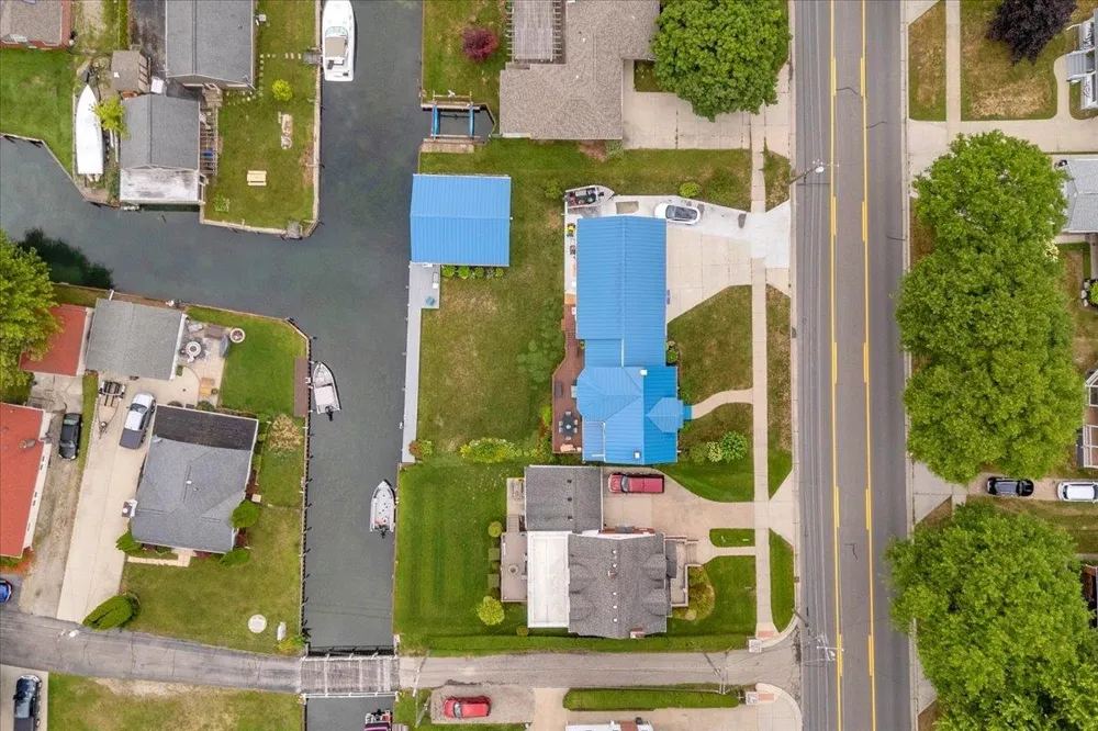 1748 Saint Clair River Drive Algonac City, MI 48001
