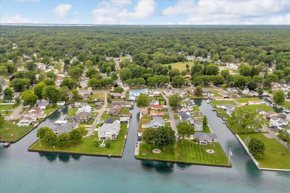 1748 Saint Clair River Drive Algonac City, MI 48001