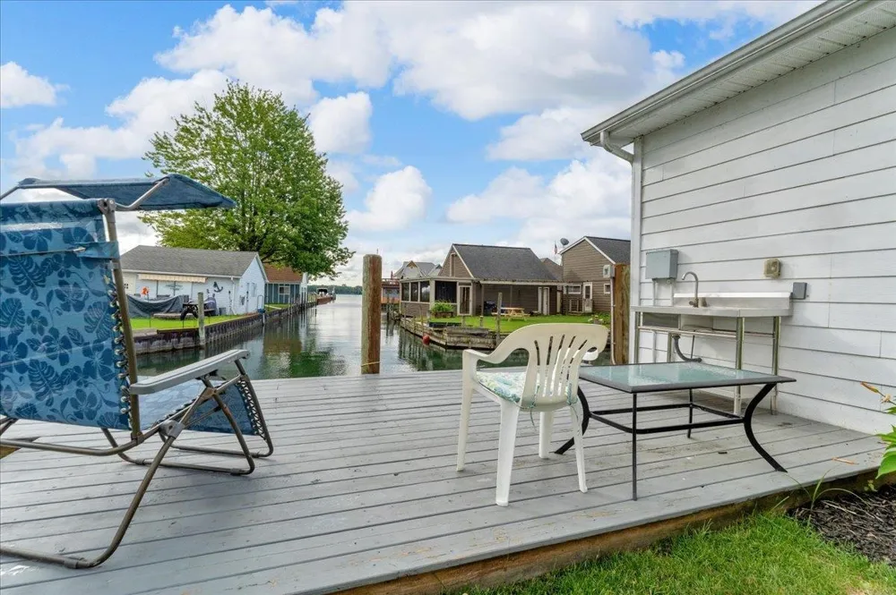 1748 Saint Clair River Drive Algonac City, MI 48001