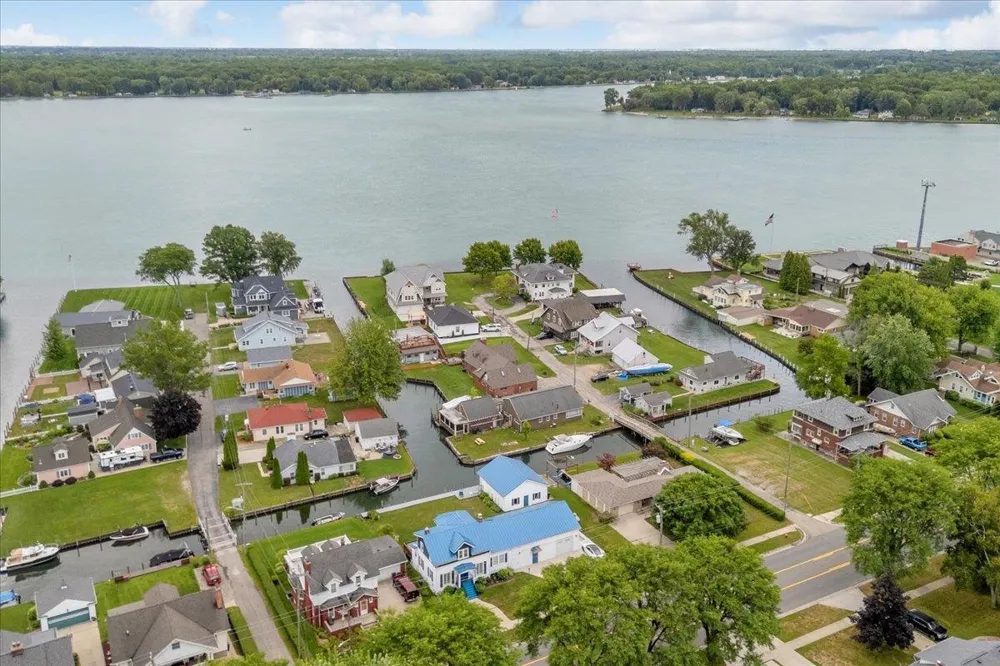 1748 Saint Clair River Drive Algonac City, MI 48001