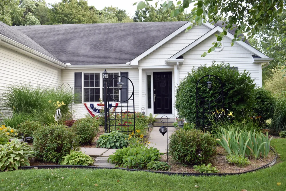 3970 N Hidden Valley Trail Bertrand Township, MI 49120