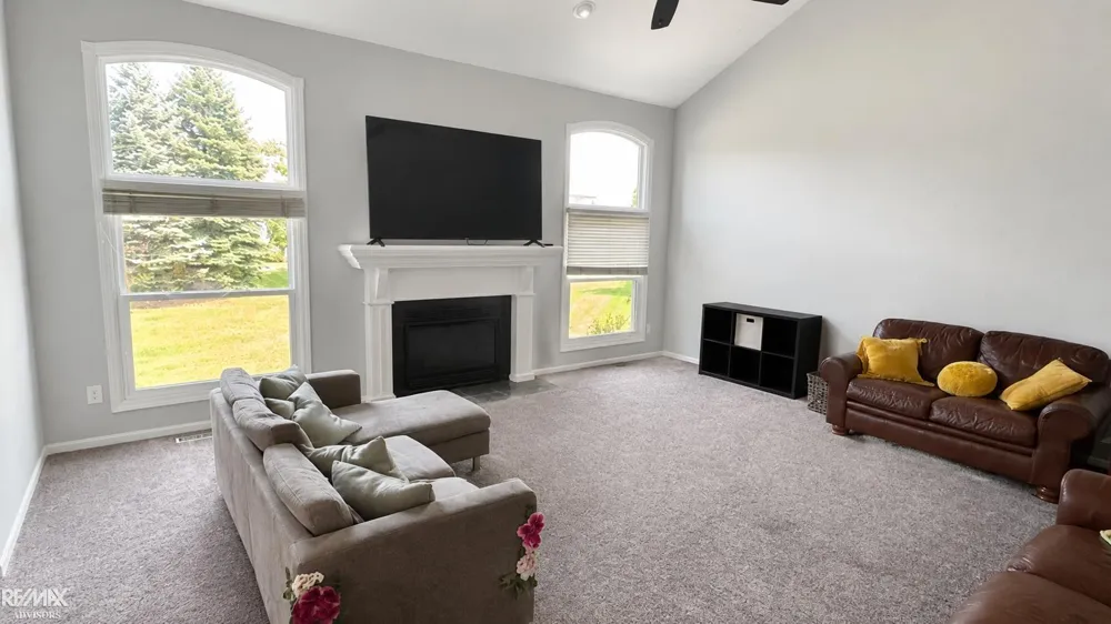 46654 West Ridge Drive Macomb Township, MI 48044