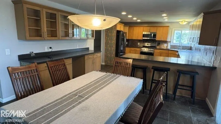46654 West Ridge Drive Macomb Township, MI 48044