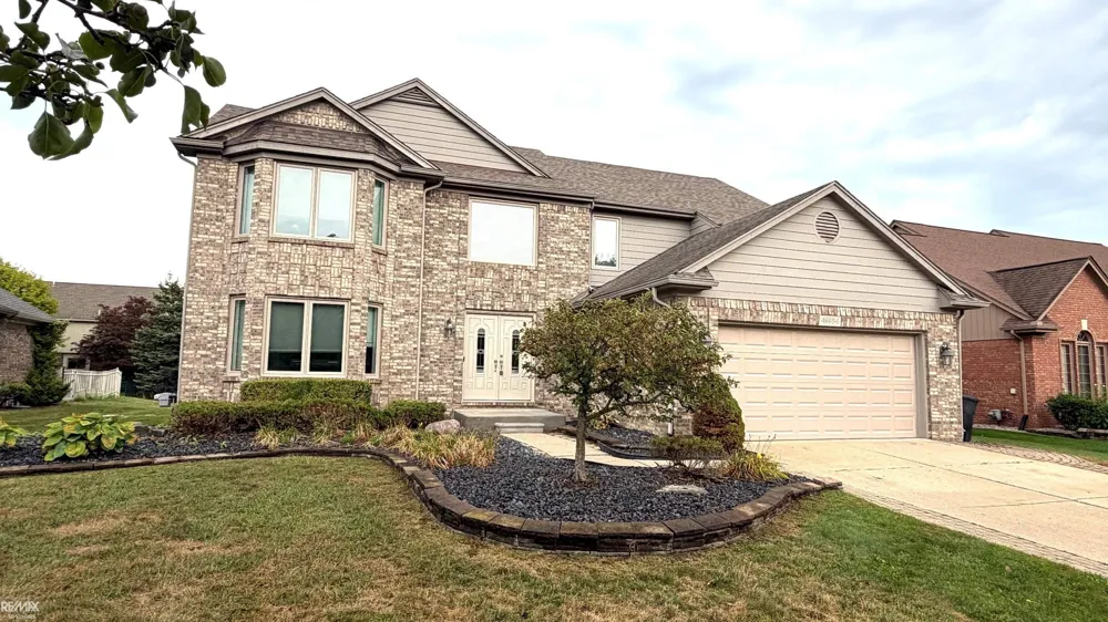 46654 West Ridge Drive Macomb Township, MI 48044