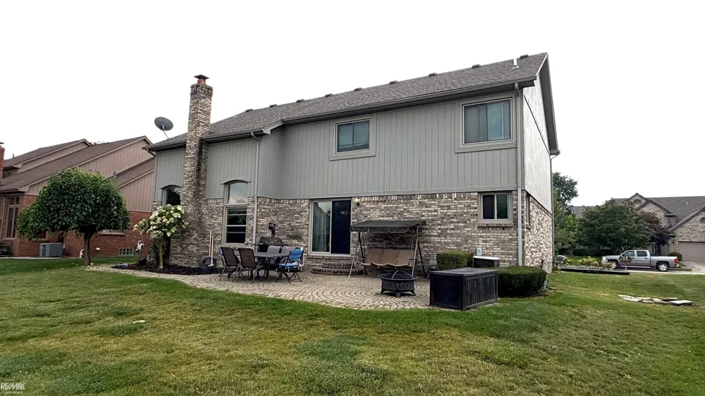 46654 West Ridge Drive Macomb Township, MI 48044