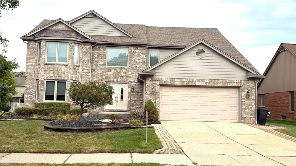 46654 West Ridge Drive Macomb Township, MI 48044