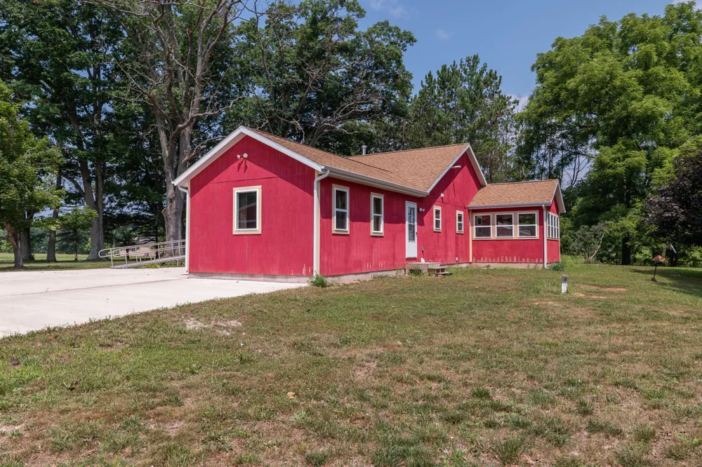 3820 Beech Avenue Goodwell Township, MI 49349
