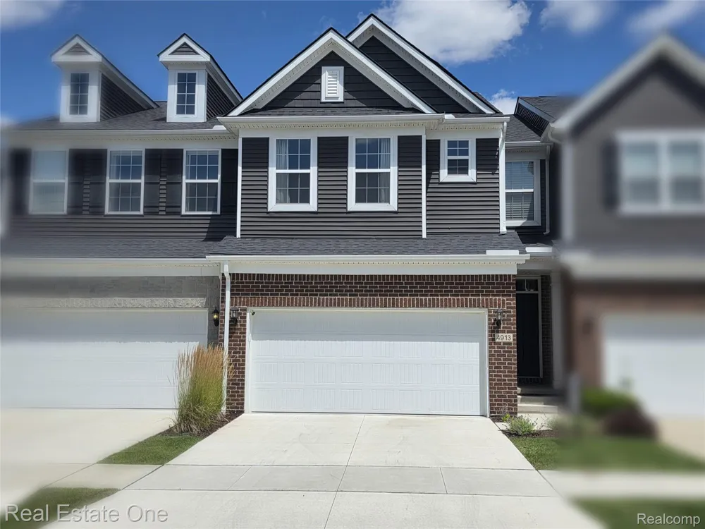 4913 Glenora Drive #98 Orion Charter Township, MI 48359