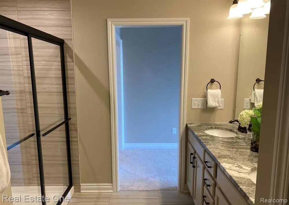 4913 Glenora Drive #98 Orion Charter Township, MI 48359