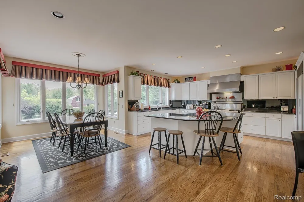 3720 Northwood Drive West Bloomfield Charter Township, MI 48324