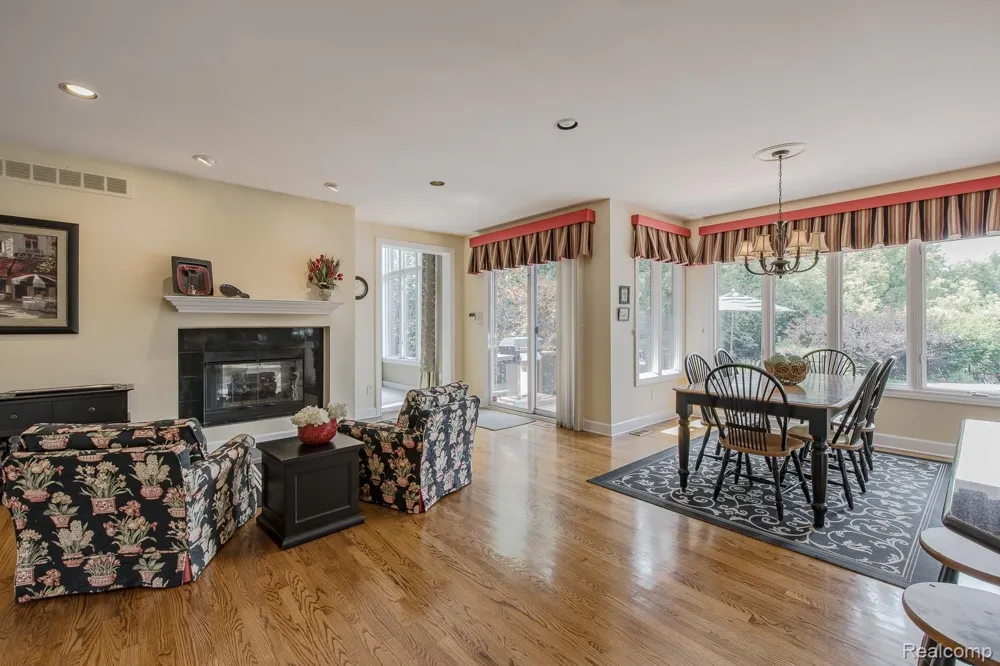 3720 Northwood Drive West Bloomfield Charter Township, MI 48324