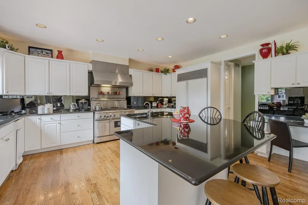 3720 Northwood Drive West Bloomfield Charter Township, MI 48324