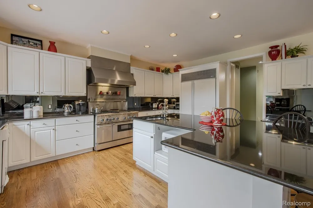 3720 Northwood Drive West Bloomfield Charter Township, MI 48324