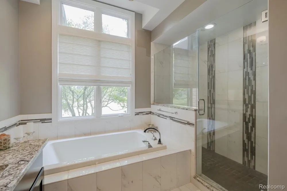 3720 Northwood Drive West Bloomfield Charter Township, MI 48324