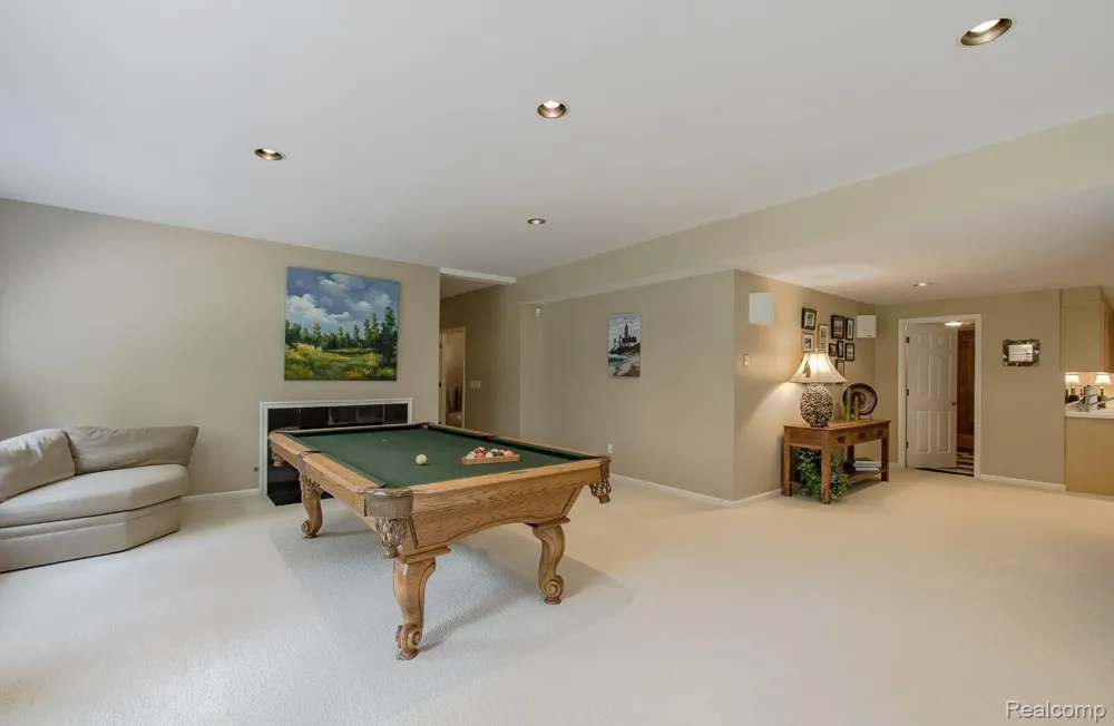 3720 Northwood Drive West Bloomfield Charter Township, MI 48324