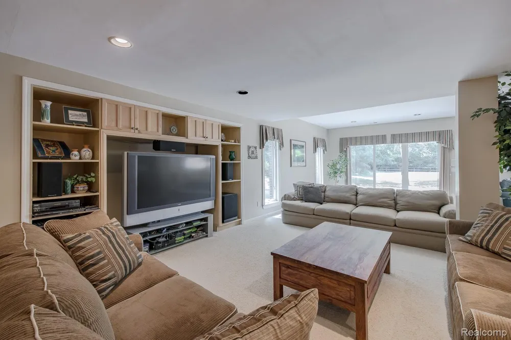3720 Northwood Drive West Bloomfield Charter Township, MI 48324