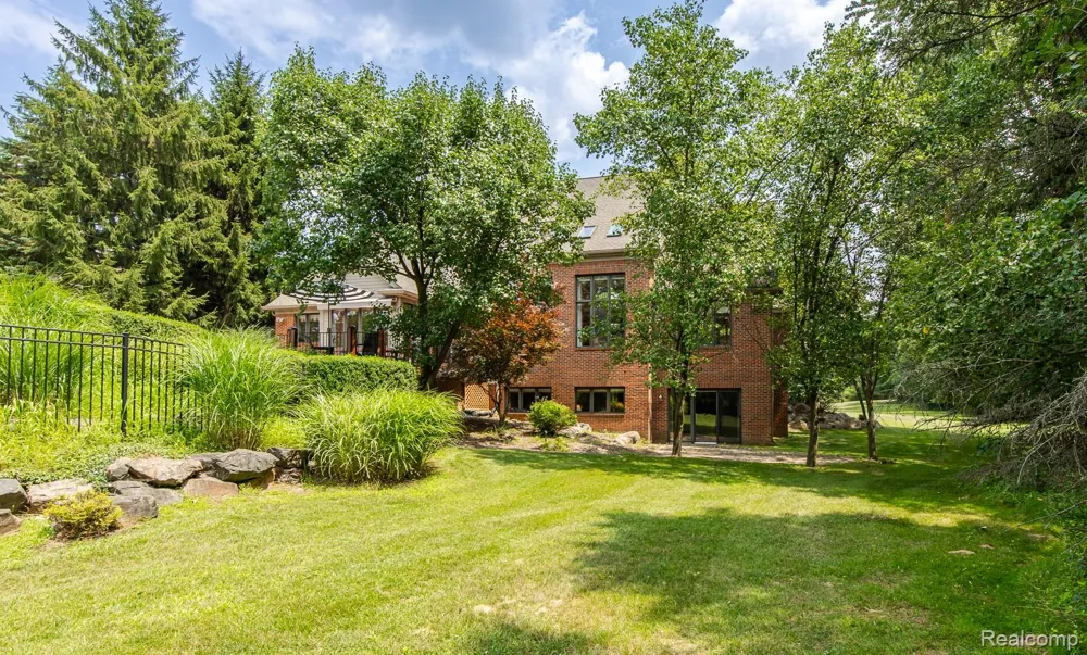 3720 Northwood Drive West Bloomfield Charter Township, MI 48324