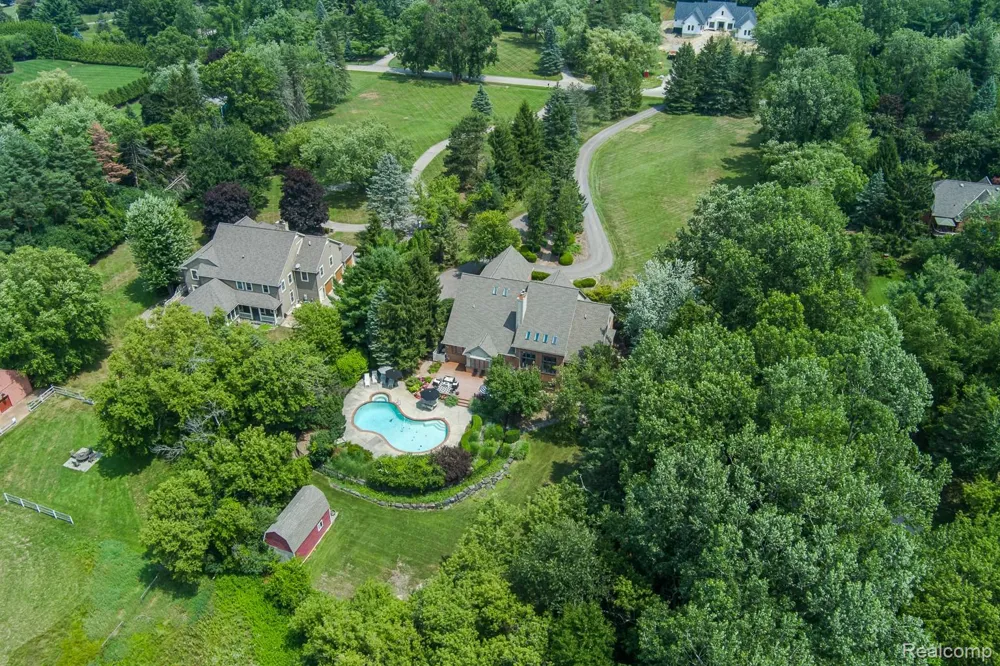 3720 Northwood Drive West Bloomfield Charter Township, MI 48324