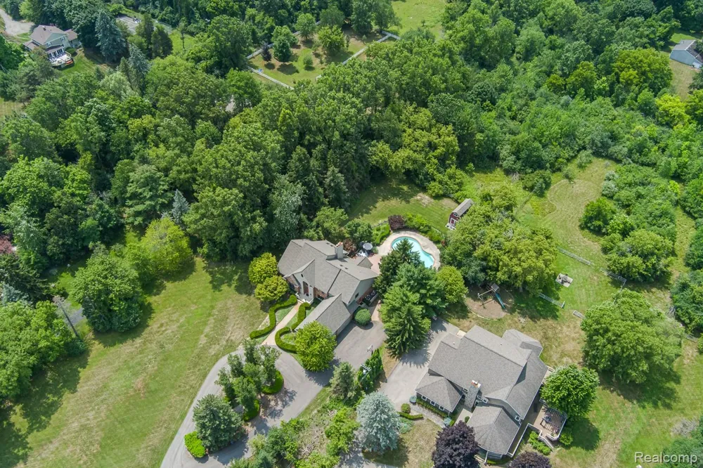 3720 Northwood Drive West Bloomfield Charter Township, MI 48324