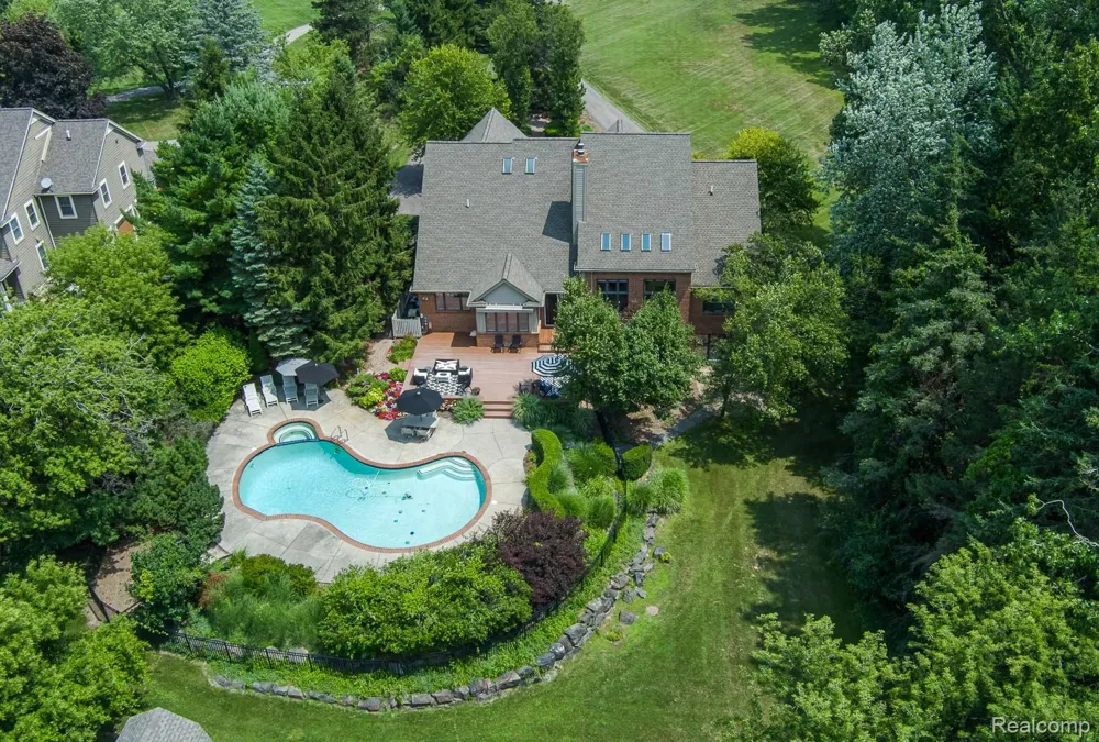 3720 Northwood Drive West Bloomfield Charter Township, MI 48324