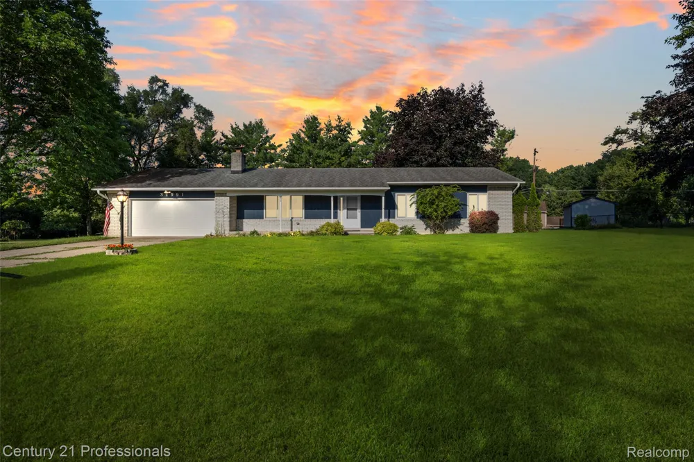 31991 STAMAN Farmington Hills City, MI 48336