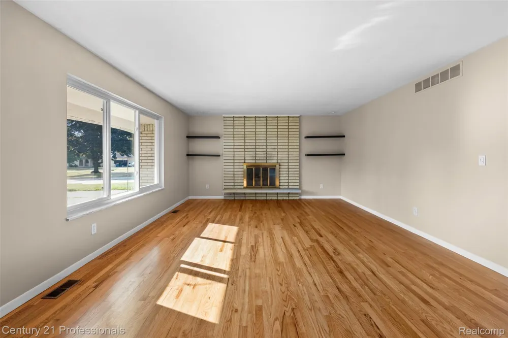 31991 STAMAN Farmington Hills City, MI 48336