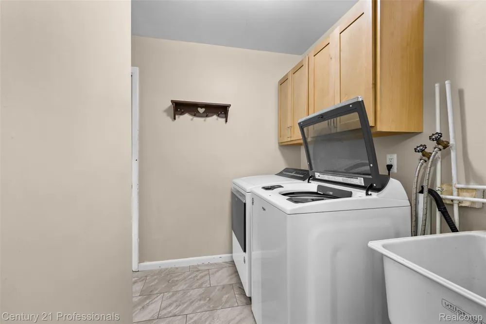 31991 STAMAN Farmington Hills City, MI 48336