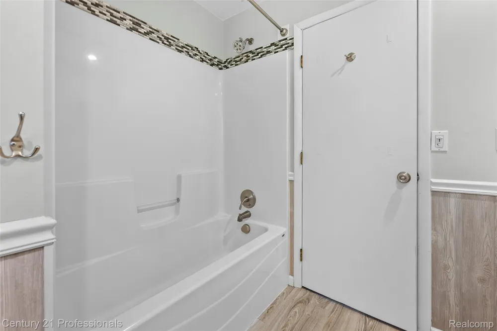 31991 STAMAN Farmington Hills City, MI 48336