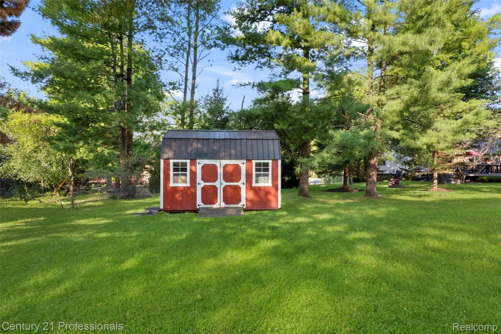 31991 STAMAN Farmington Hills City, MI 48336