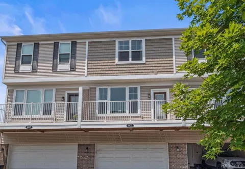 4621 BRADLEY CIRCLE