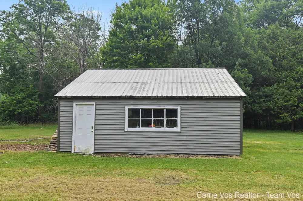 3251 E 46 ROAD Cherry Grove Township, MI 49601