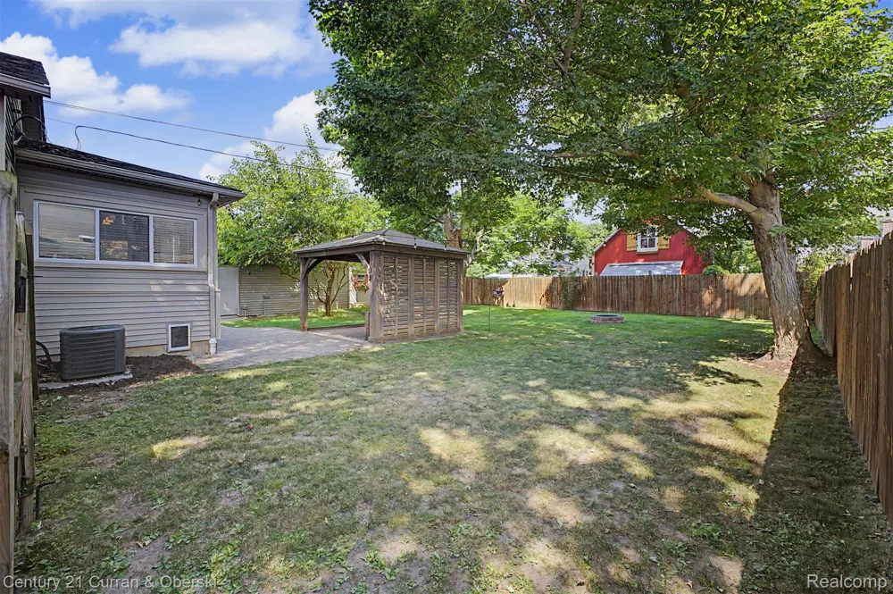 323 E Liberty Street South Lyon City, MI 48178