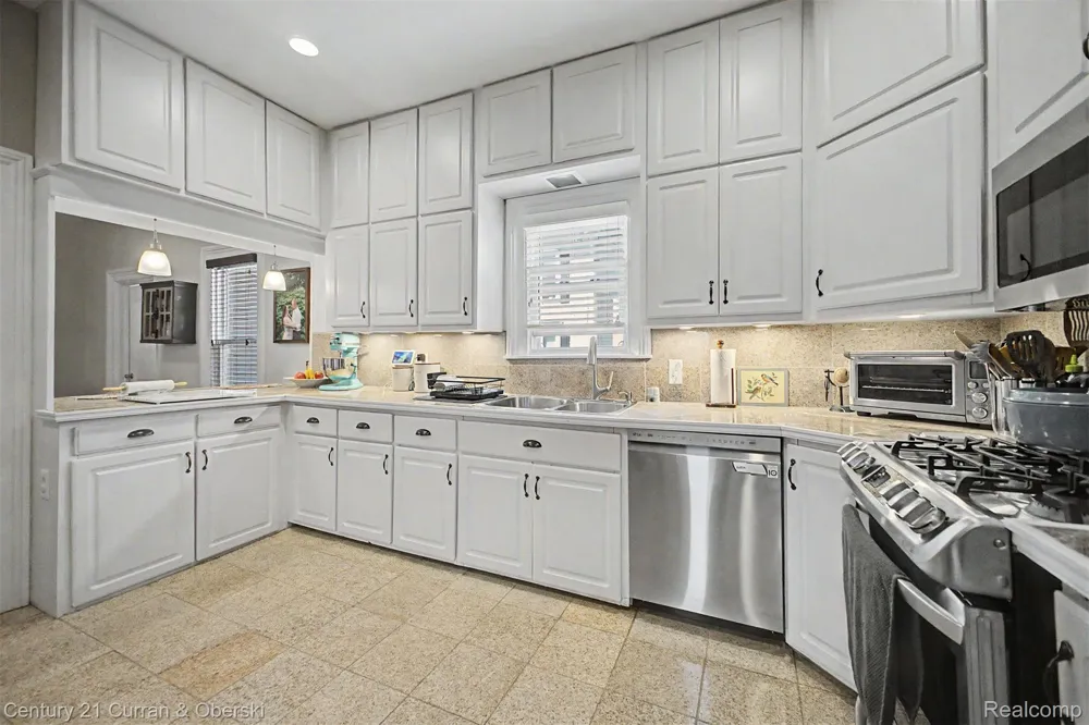 323 E Liberty Street South Lyon City, MI 48178
