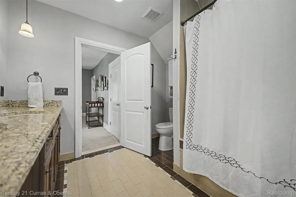 323 E Liberty Street South Lyon City, MI 48178