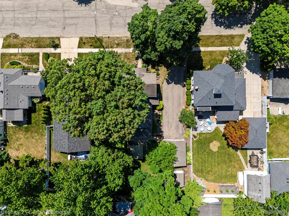 323 E Liberty Street South Lyon City, MI 48178