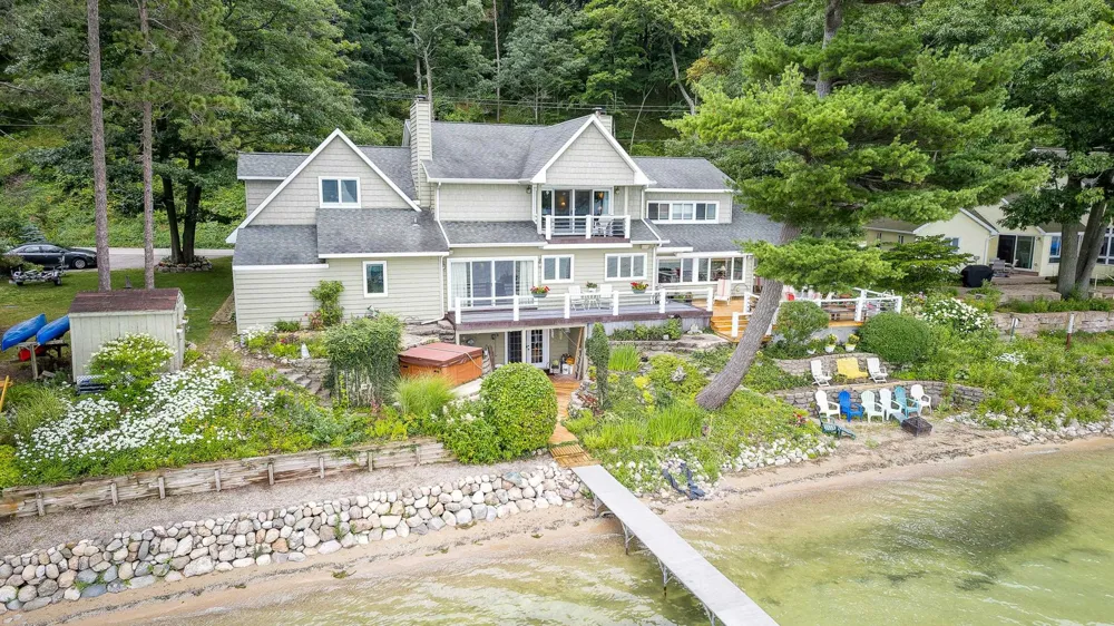 7243 Deadstream Road Lake Township, MI 49640