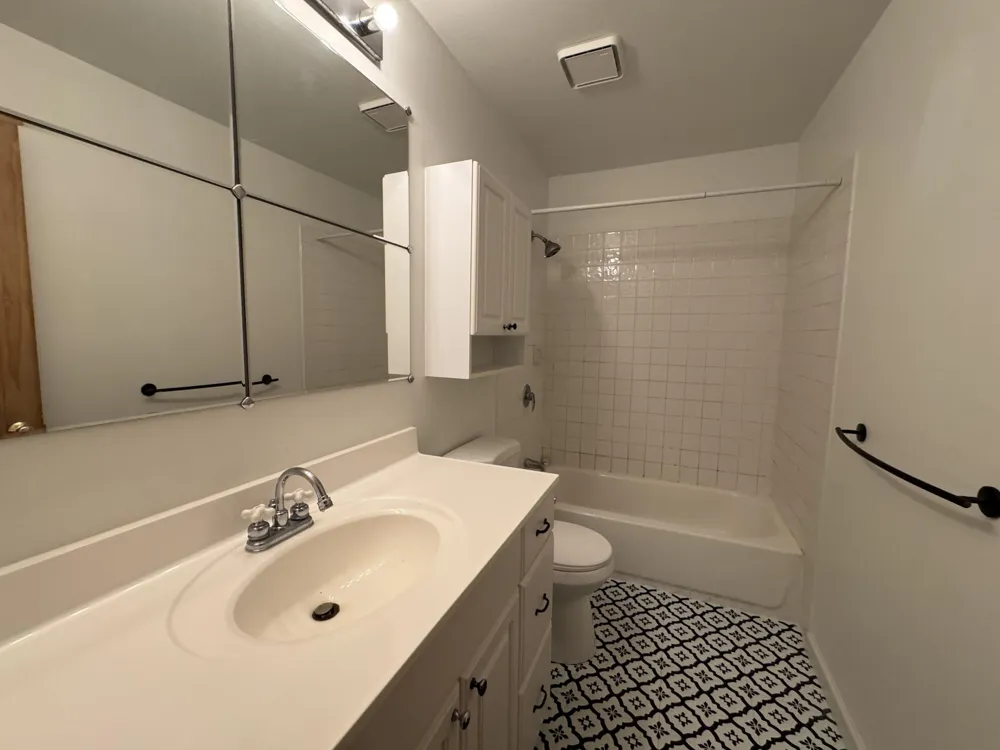 7300 Bluewater Drive #105 Clarkston City, MI 48348