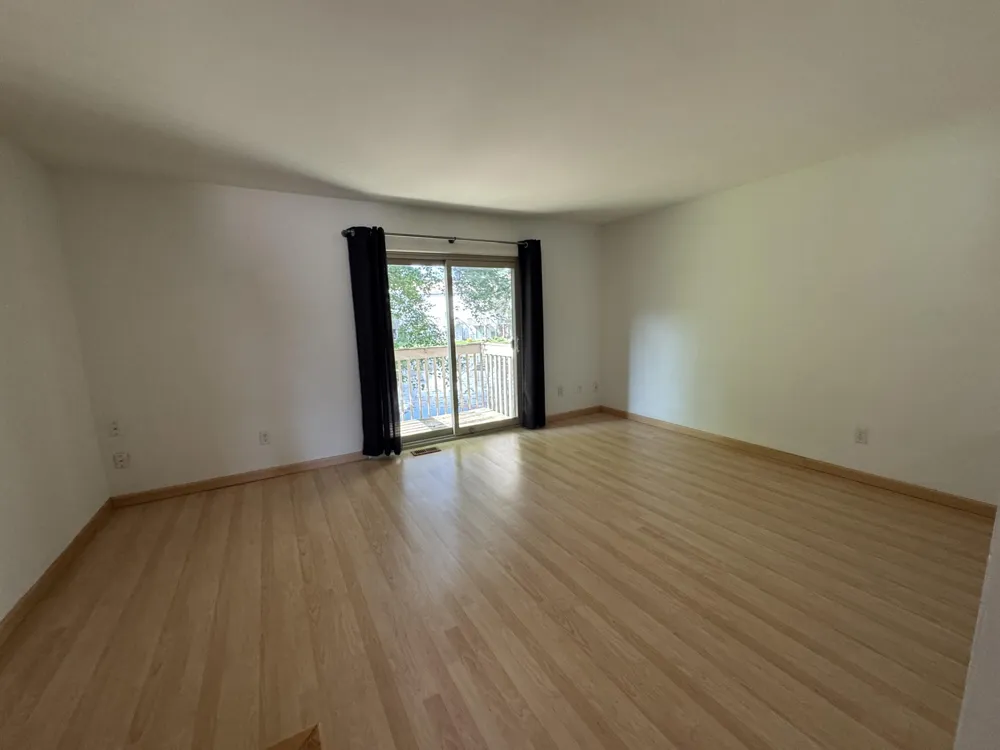 7300 Bluewater Drive #105 Clarkston City, MI 48348